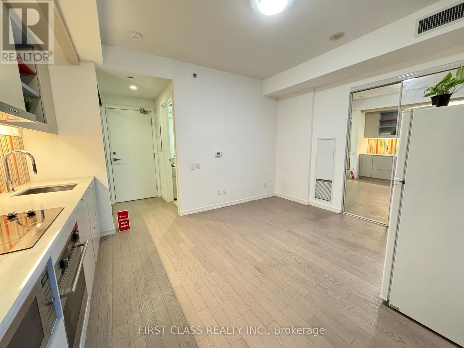 617 - 101 Peter Street, Toronto, Ontario  M5V 0G6 - Photo 4 - C12791840