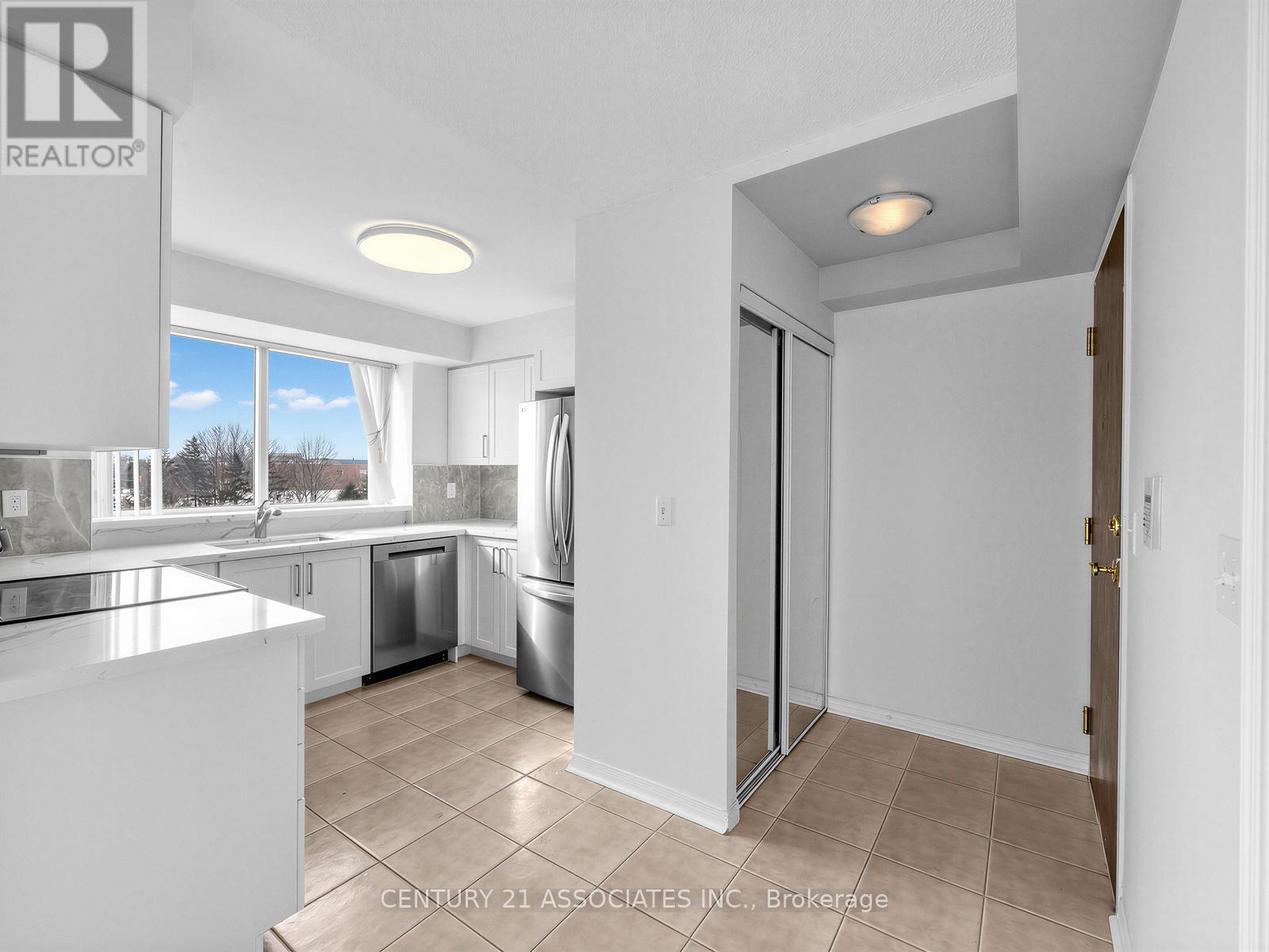 408 - 2585 Erin Centre Boulevard, Mississauga, Ontario  L5M 6Z7 - Photo 5 - W12791838