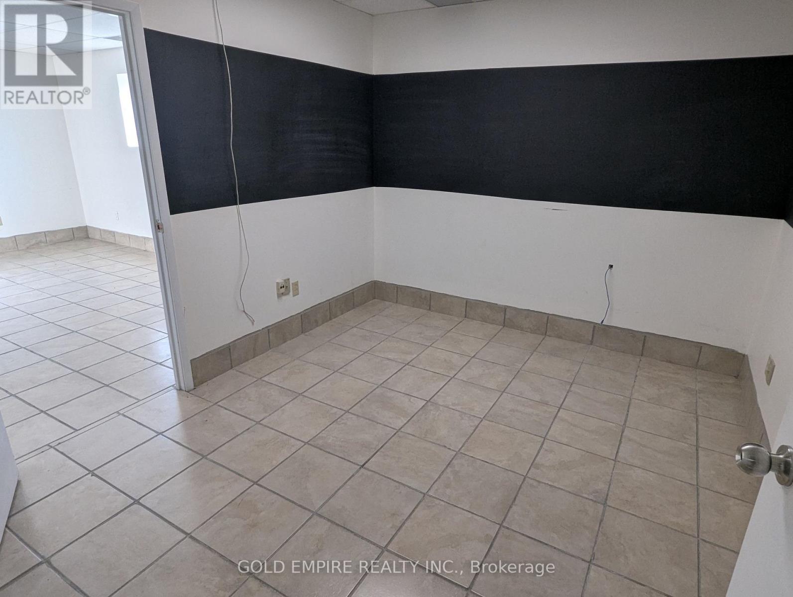 #8 - 41 Mondamin Street, St. Thomas, Ontario  N5P 2V3 - Photo 13 - X12652536