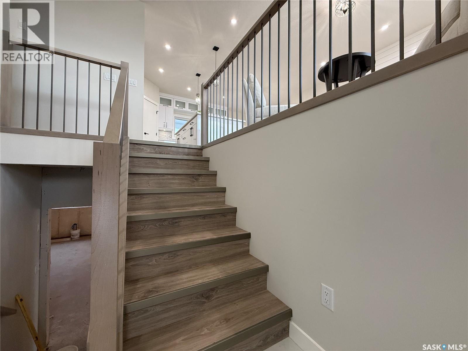 806 Ballesteros Crescent, Warman, Saskatchewan  S0K 4S4 - Photo 4 - SK026357