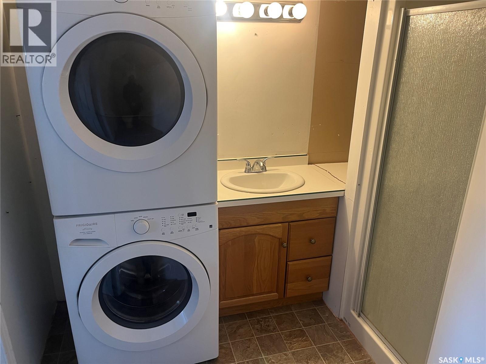 100 1st Avenue Sw, Wadena, Saskatchewan  S0A 4J0 - Photo 30 - SK027524