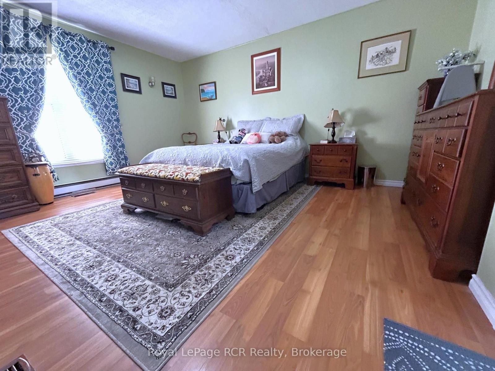 48 4th Avenue W, Owen Sound, Ontario  N4K 4V2 - Photo 11 - X12791810