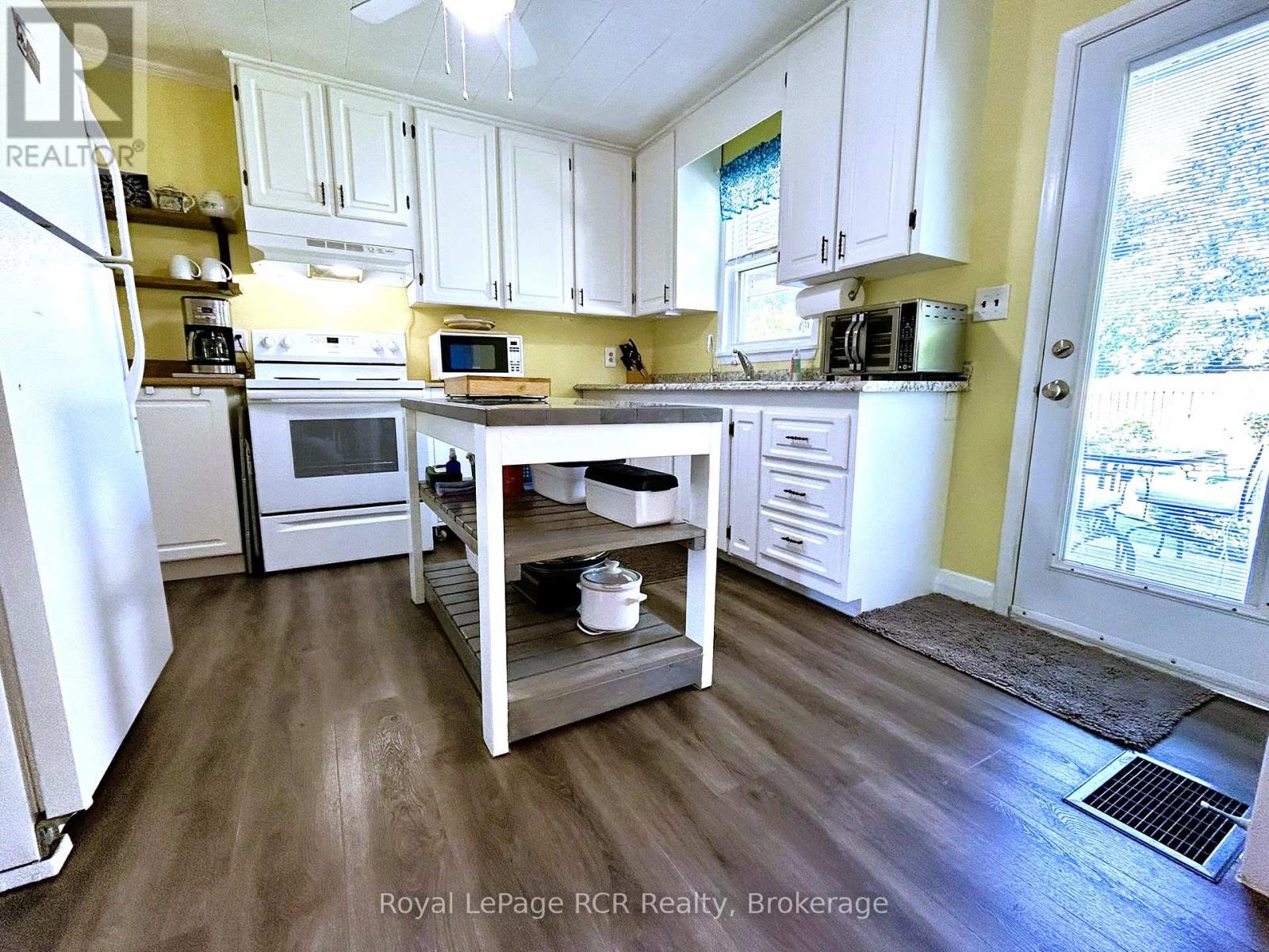 48 4th Avenue W, Owen Sound, Ontario  N4K 4V2 - Photo 5 - X12791810