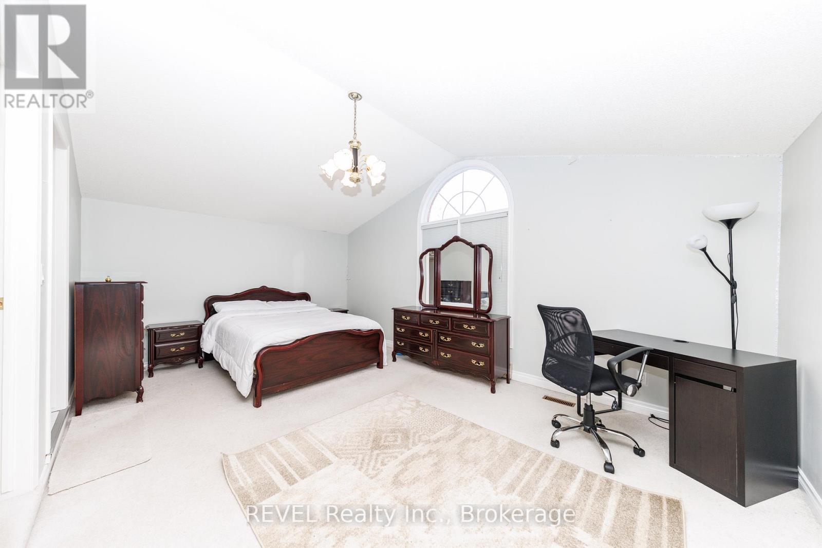 Main - 16 Chessington Street, St. Catharines, Ontario  L2S 3R4 - Photo 16 - X12791856