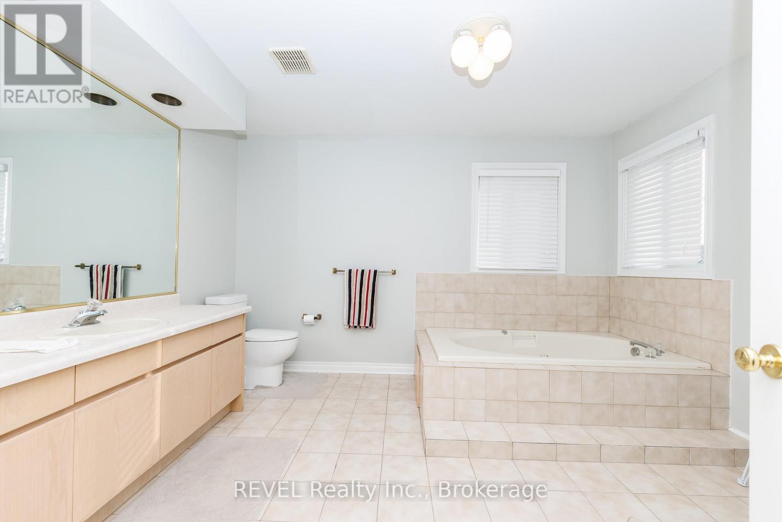 Main - 16 Chessington Street, St. Catharines, Ontario  L2S 3R4 - Photo 27 - X12791856