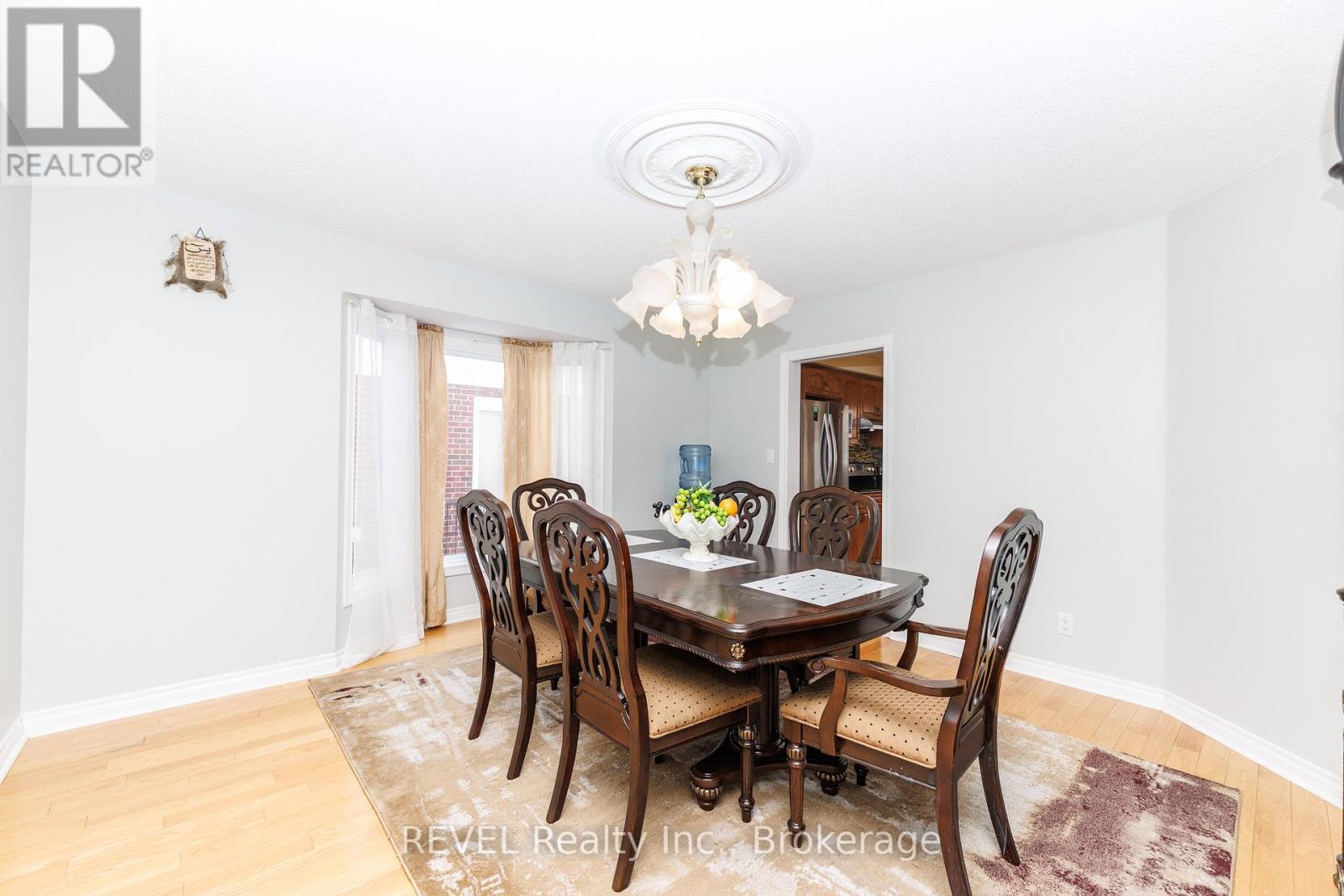 Main - 16 Chessington Street, St. Catharines, Ontario  L2S 3R4 - Photo 6 - X12791856