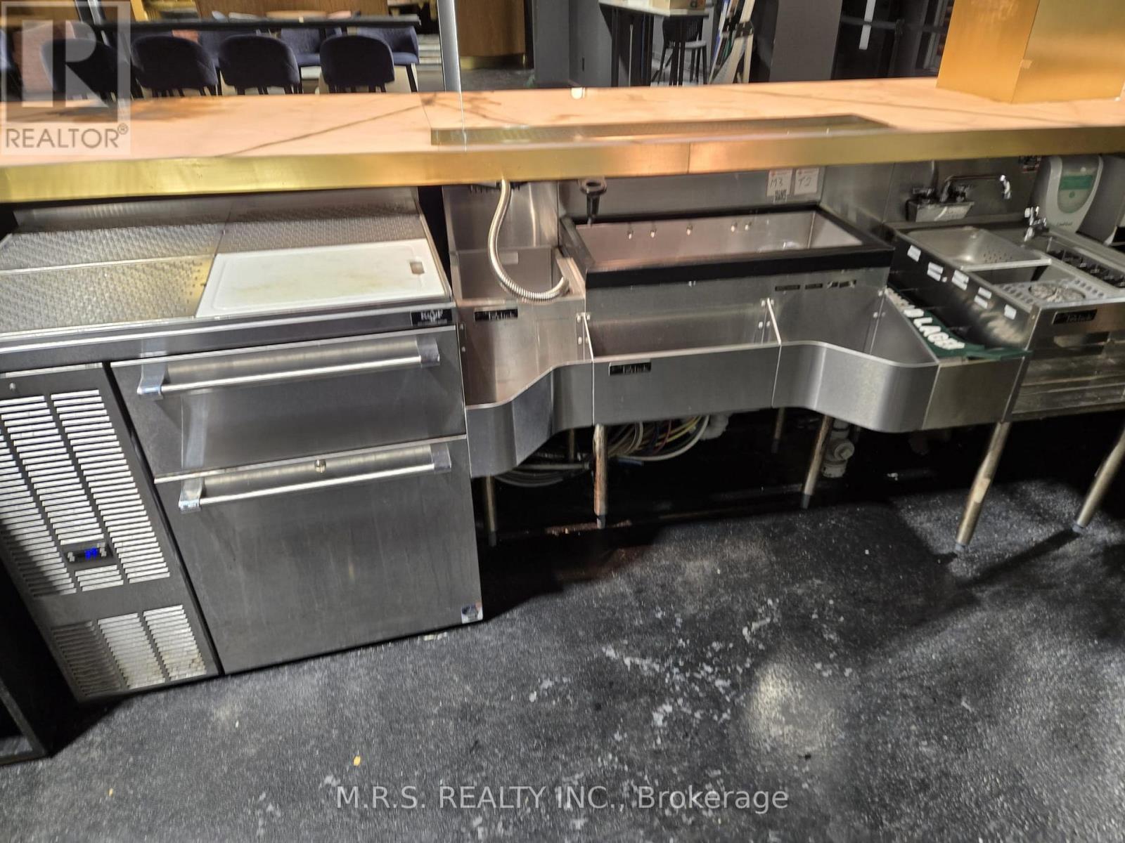 2nd Floor - 739 Queen Street W, Toronto (Niagara), Ontario  M6J 1G1 - Photo 2 - C12712152