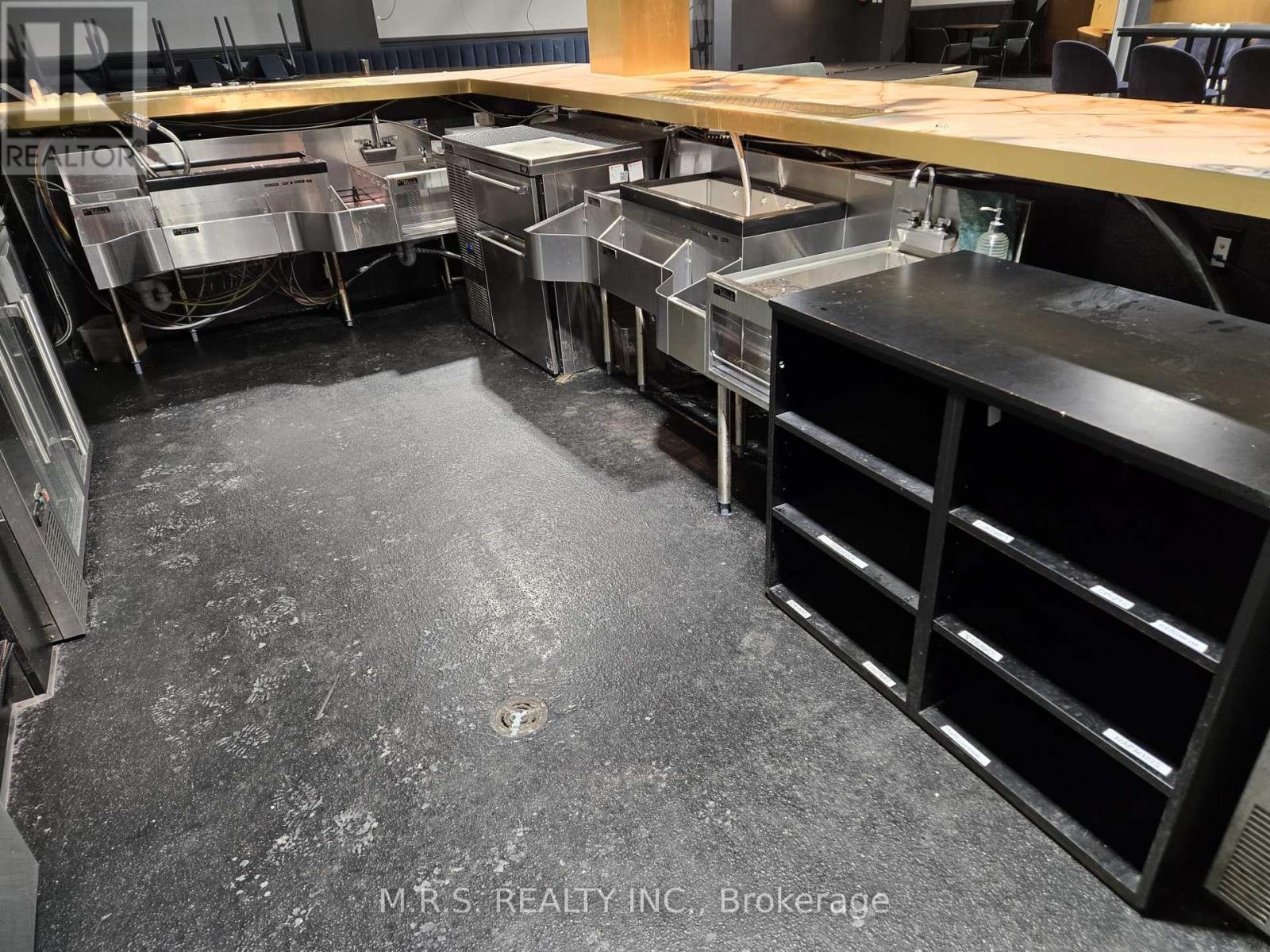 2nd Floor - 739 Queen Street W, Toronto (Niagara), Ontario  M6J 1G1 - Photo 4 - C12712152