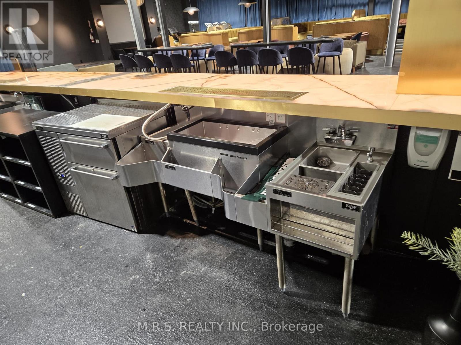 2nd Floor - 739 Queen Street W, Toronto (Niagara), Ontario  M6J 1G1 - Photo 5 - C12712152