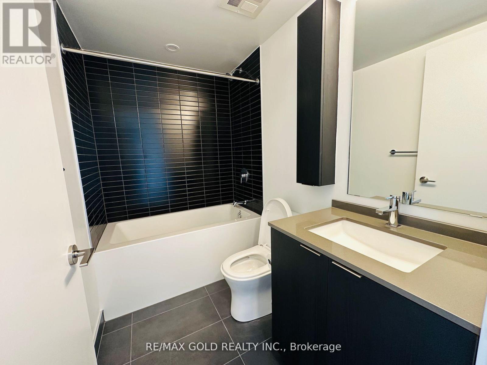 815 - 86 Dundas Street W, Mississauga, Ontario  L5A 1W4 - Photo 8 - W12791862