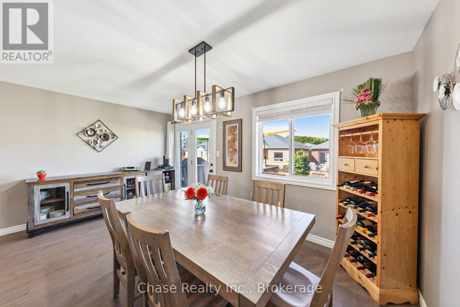 18 St Amant Road, Penetanguishene, Ontario  L9M 0A1 - Photo 12 - S12791864