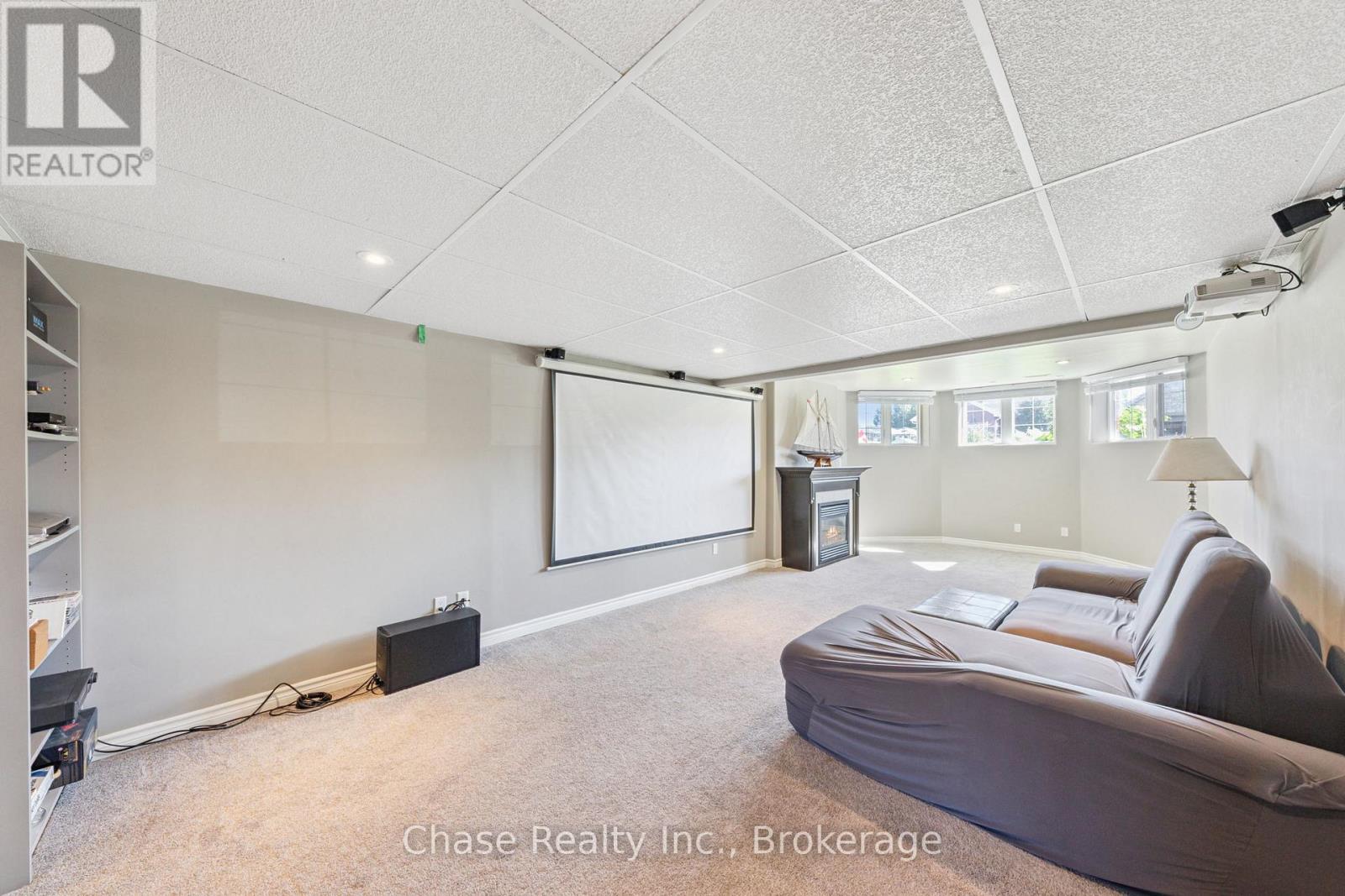 18 St Amant Road, Penetanguishene, Ontario  L9M 0A1 - Photo 25 - S12791864