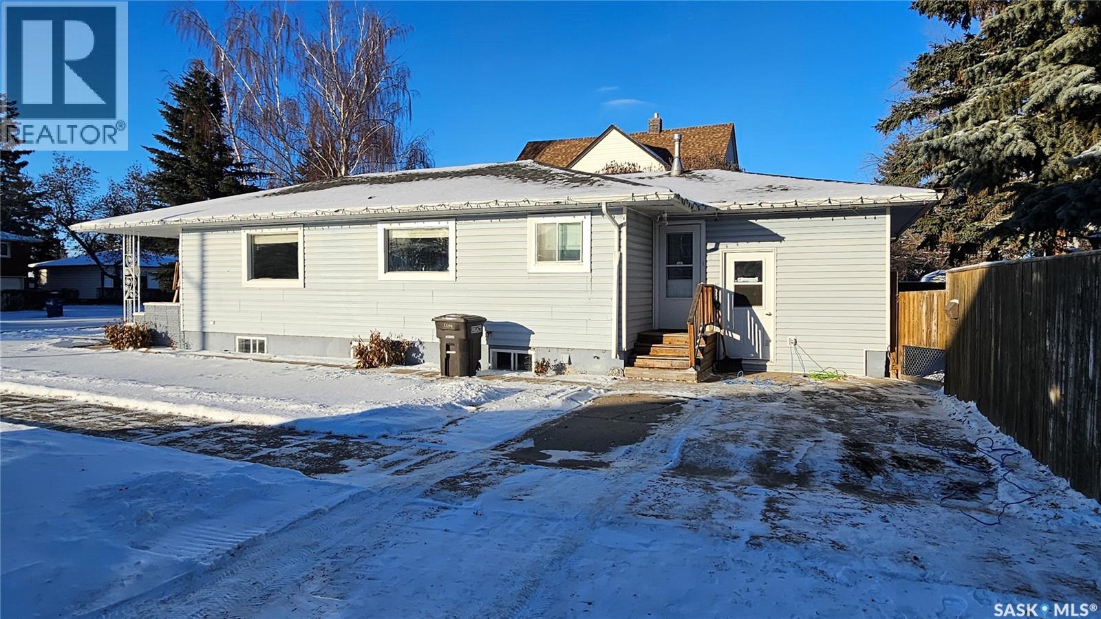 1004 9th Street, Humboldt, Saskatchewan  S0K 2A0 - Photo 2 - SK025929