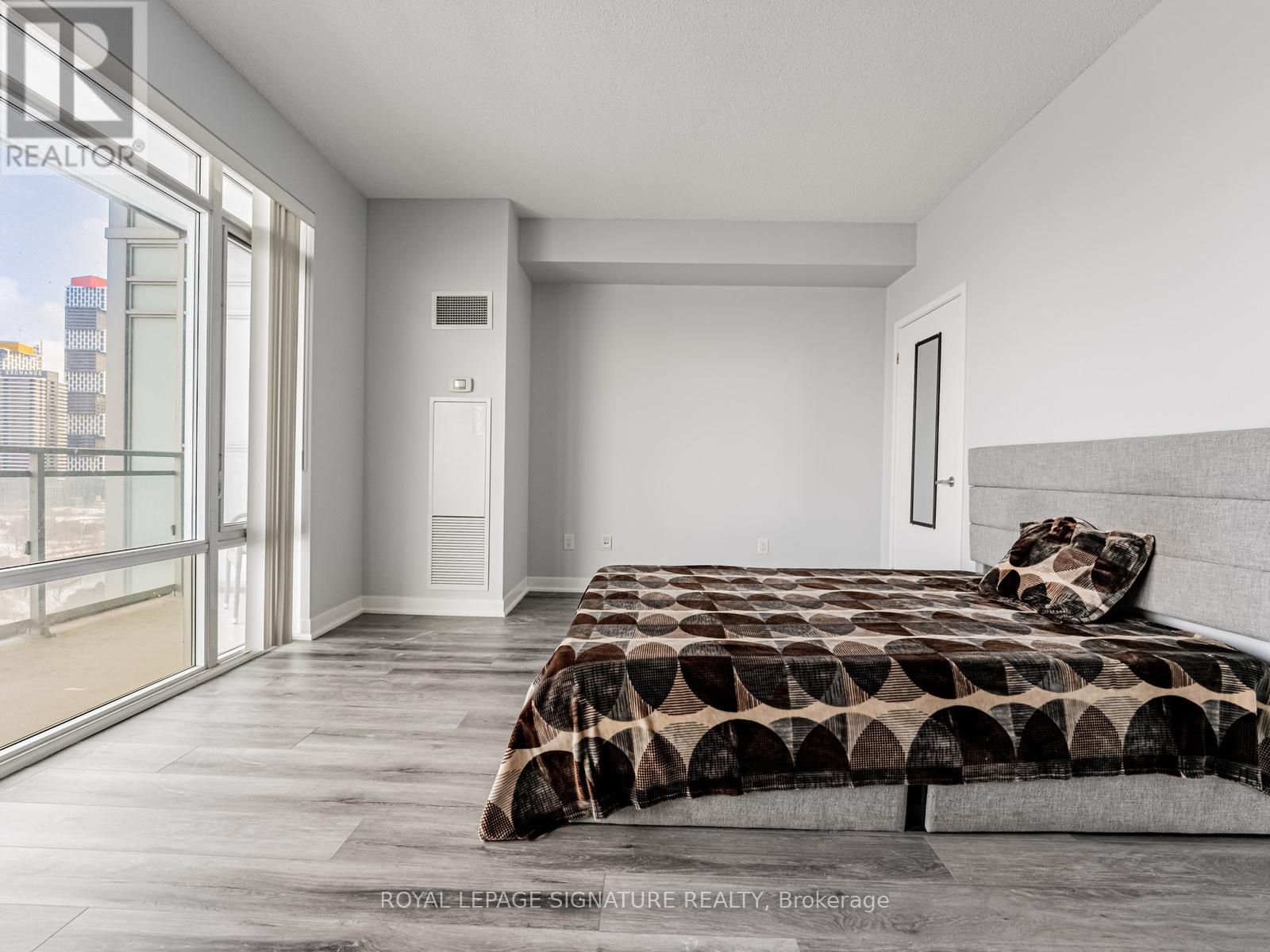 1001 - 360 Square One Drive, Mississauga, Ontario  L5B 0G7 - Photo 11 - W12791878