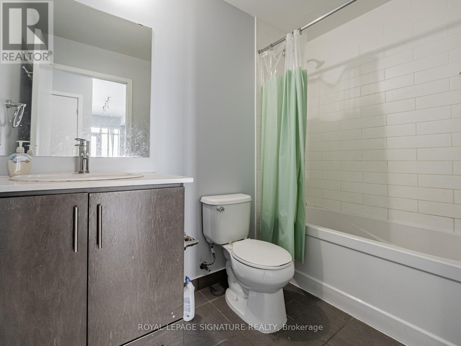 1001 - 360 Square One Drive, Mississauga, Ontario  L5B 0G7 - Photo 17 - W12791878