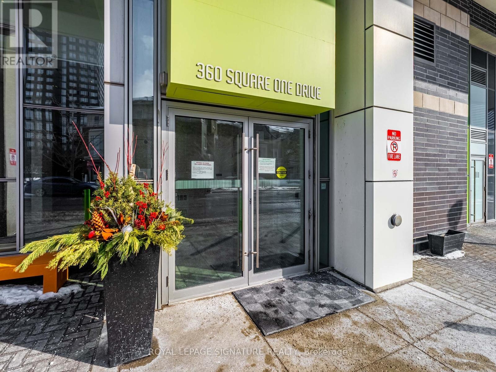 1001 - 360 Square One Drive, Mississauga, Ontario  L5B 0G7 - Photo 2 - W12791878