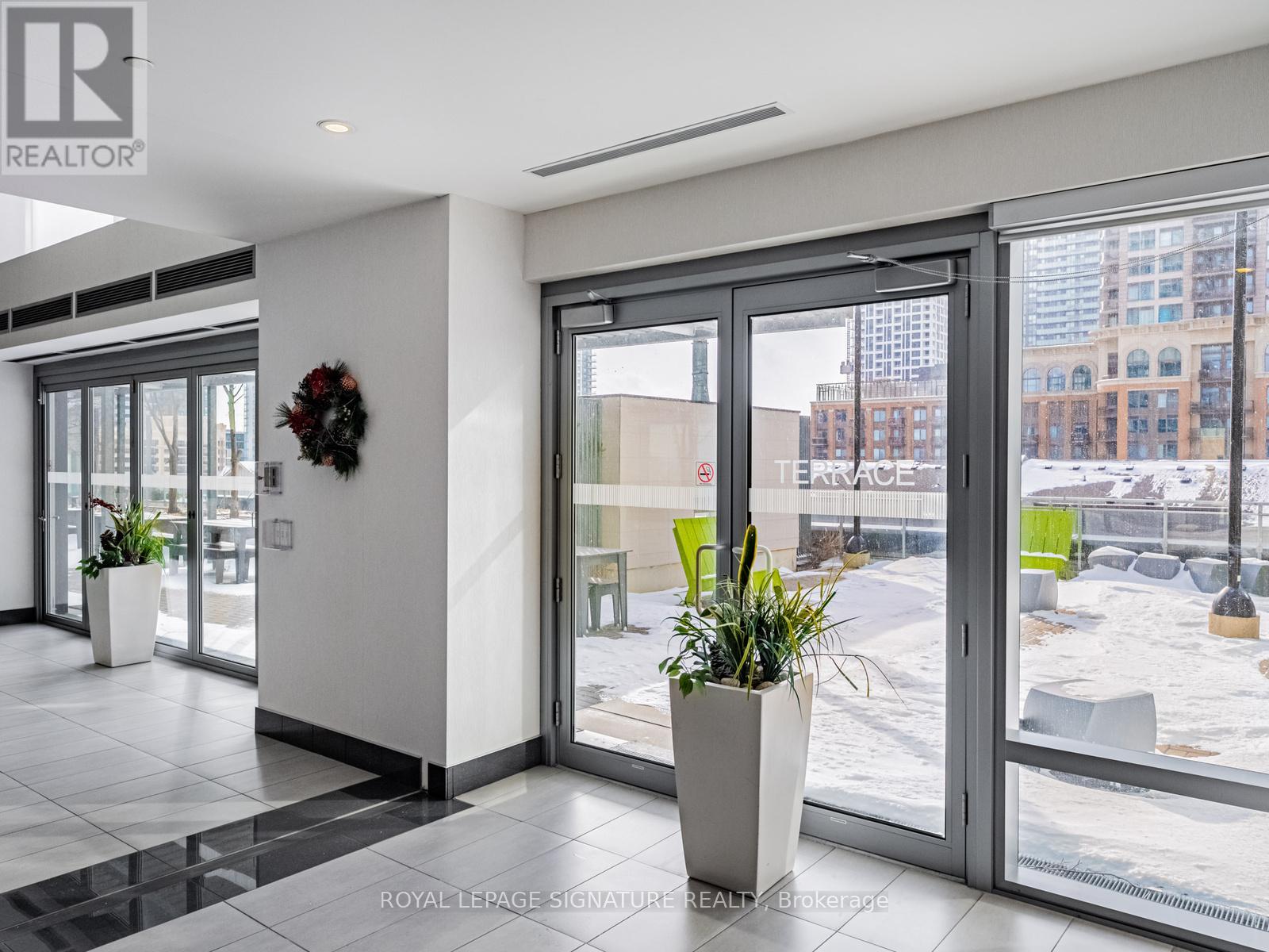 1001 - 360 Square One Drive, Mississauga, Ontario  L5B 0G7 - Photo 22 - W12791878