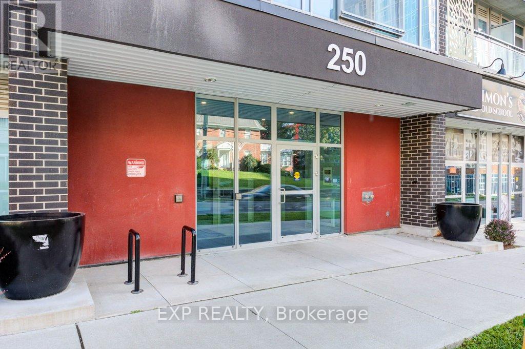 718 - 250 Albert Street, Waterloo, Ontario  N2L 3W5 - Photo 7 - X12791870
