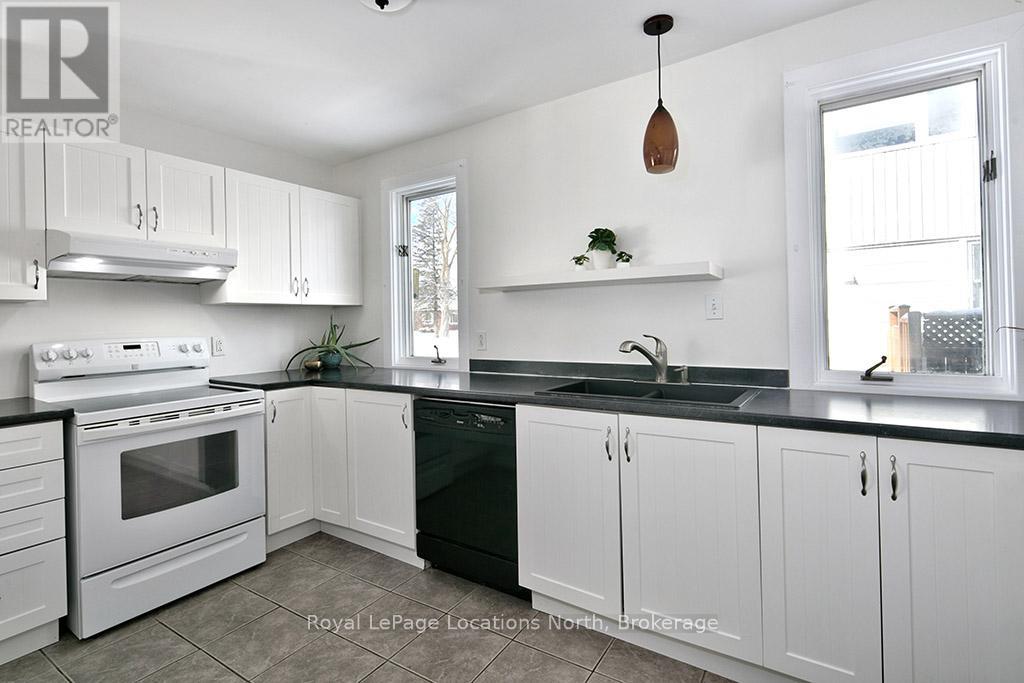 497 Maple Street, Collingwood, Ontario  L9Y 2S6 - Photo 8 - S12791900