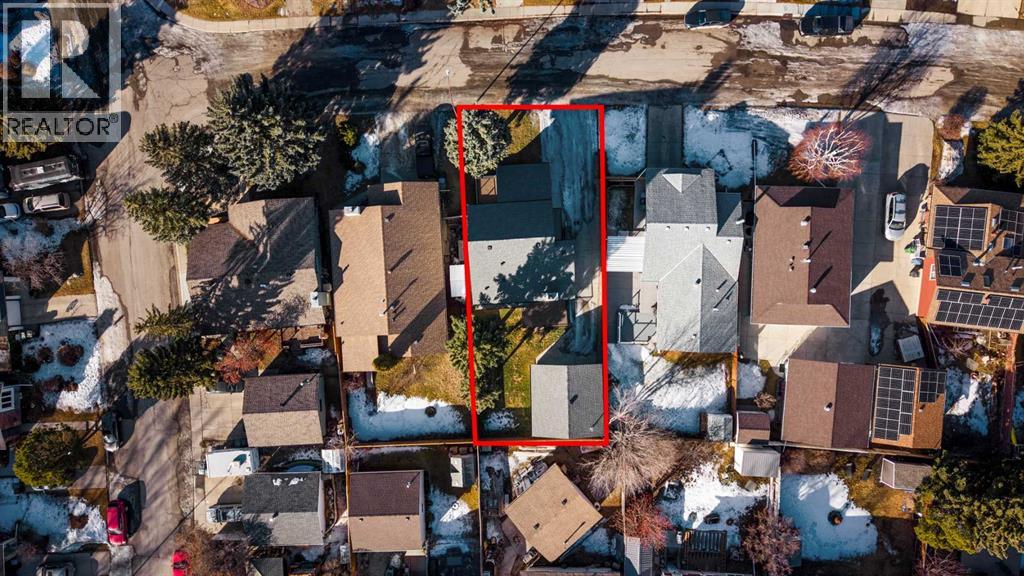 116 Deer Run Close Se, Calgary, Alberta  T2J 5P5 - Photo 3 - A2285575