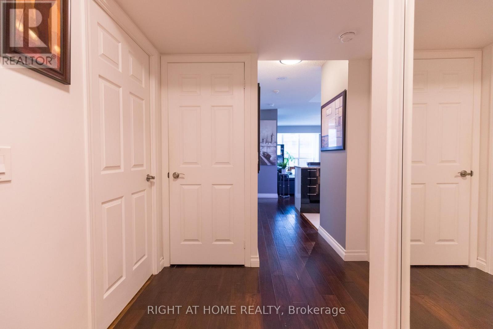 506 - 30 Grand Trunk Crescent, Toronto, Ontario  M5J 3A4 - Photo 5 - C12791894