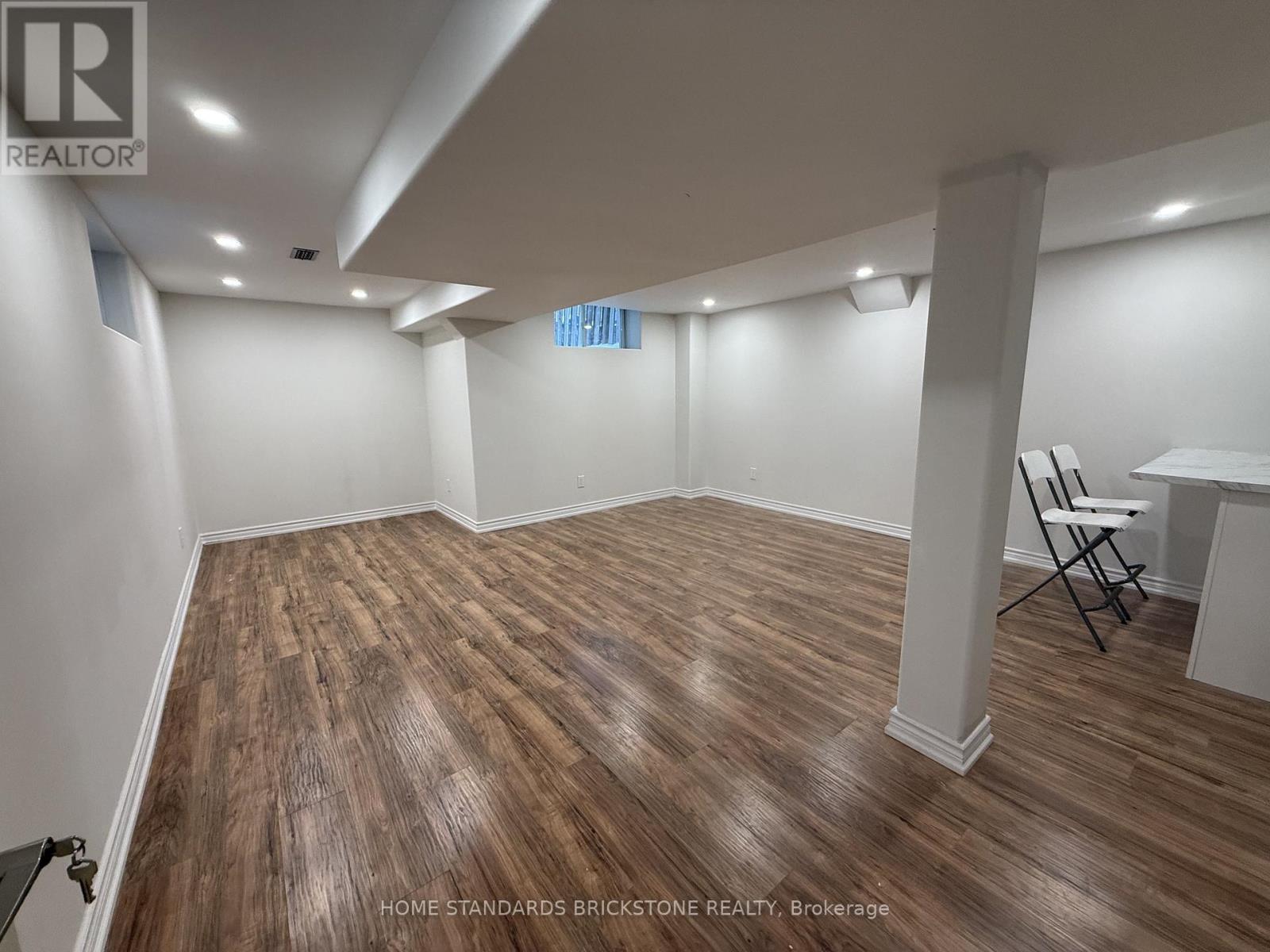 168 Warwick Crescent, Newmarket, Ontario  L3X 2S3 - Photo 2 - N12791882