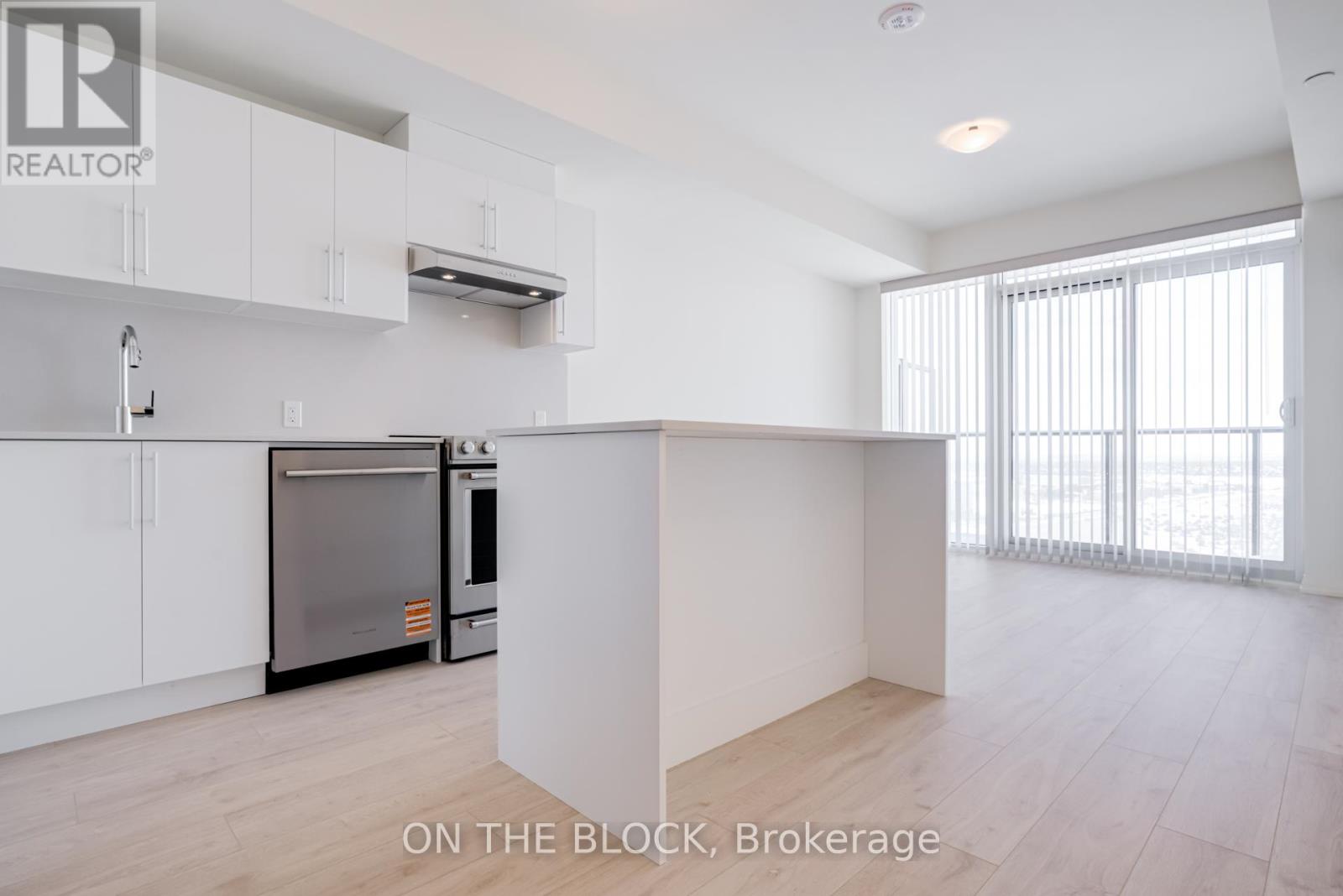 1207 - 27 Korda Gate, Vaughan, Ontario  L4K 0P6 - Photo 6 - N12791896