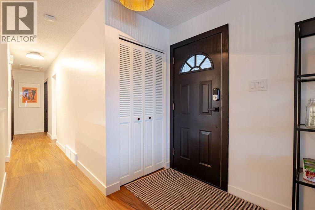 9632 Alcott Road Se, Calgary, Alberta  T2J 0T8 - Photo 2 - A2285865