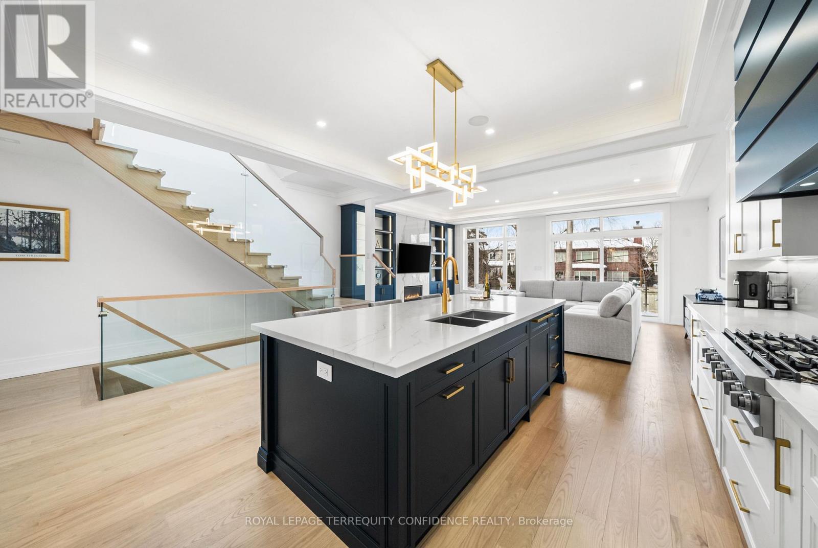 320 Hounslow Avenue, Toronto, Ontario  M2R 1H5 - Photo 10 - C12791906