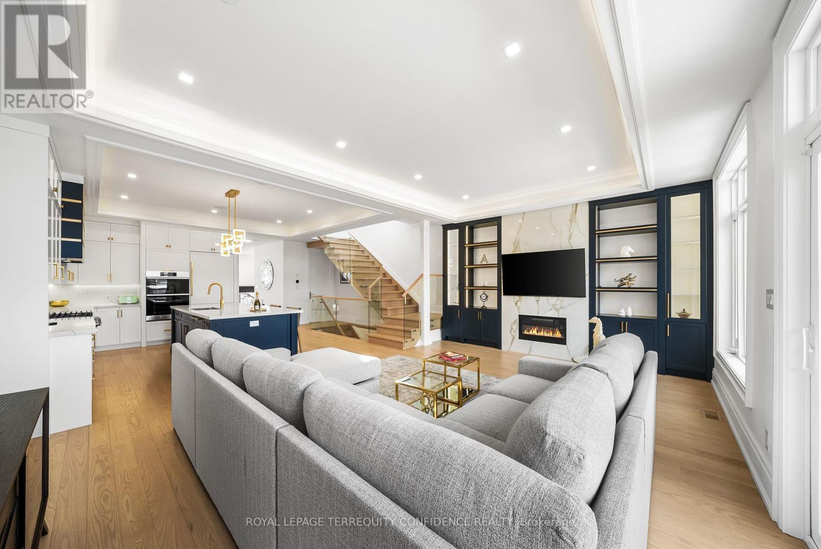 320 Hounslow Avenue, Toronto, Ontario  M2R 1H5 - Photo 13 - C12791906