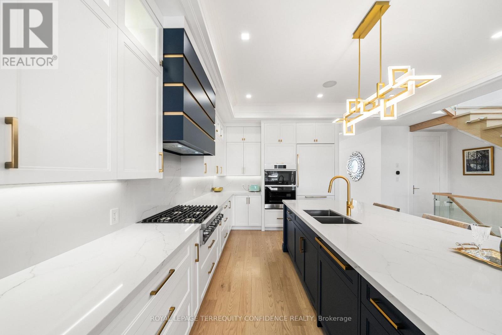 320 Hounslow Avenue, Toronto, Ontario  M2R 1H5 - Photo 9 - C12791906