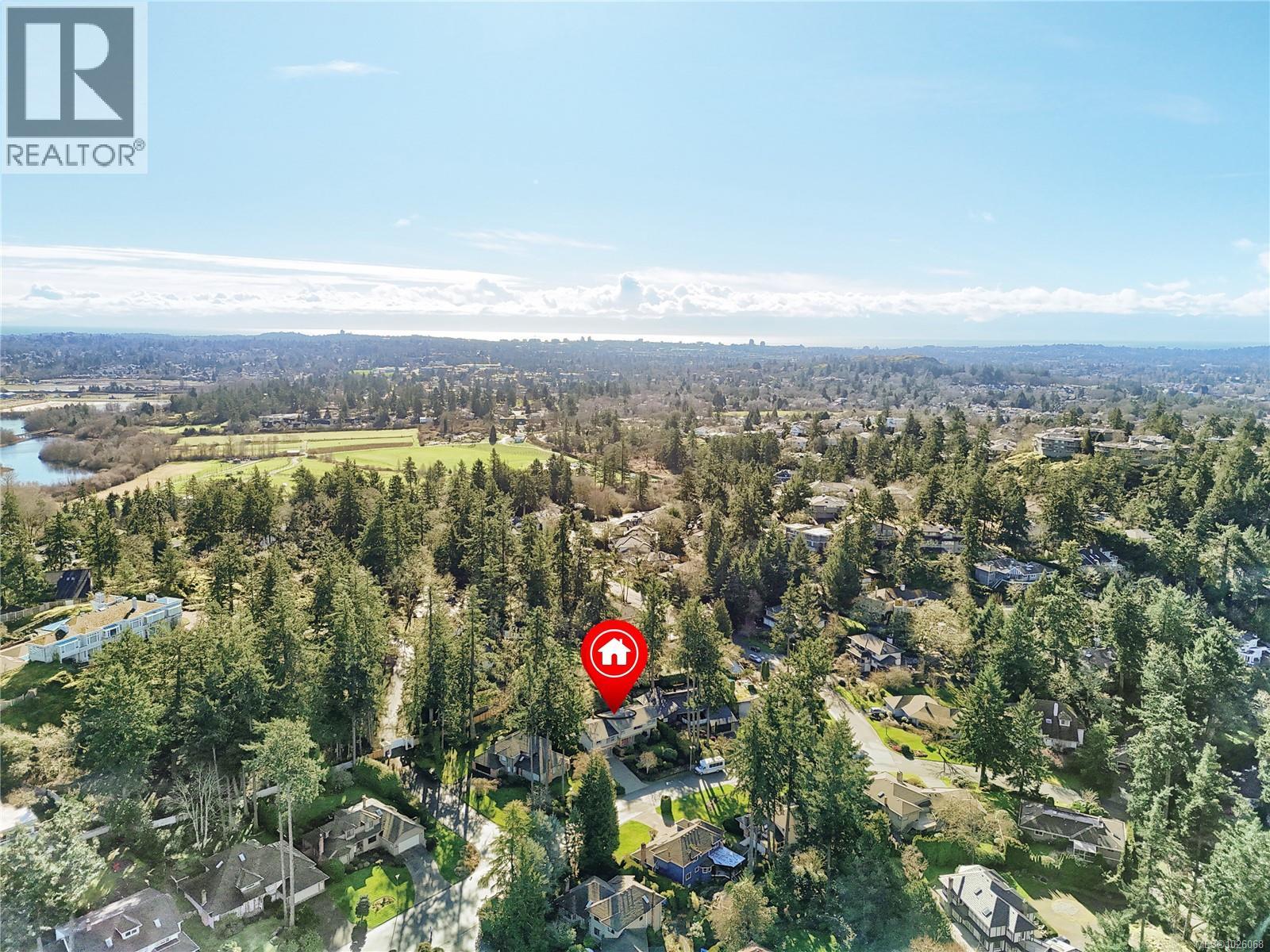 4381 Parkwood Terr, Saanich, British Columbia