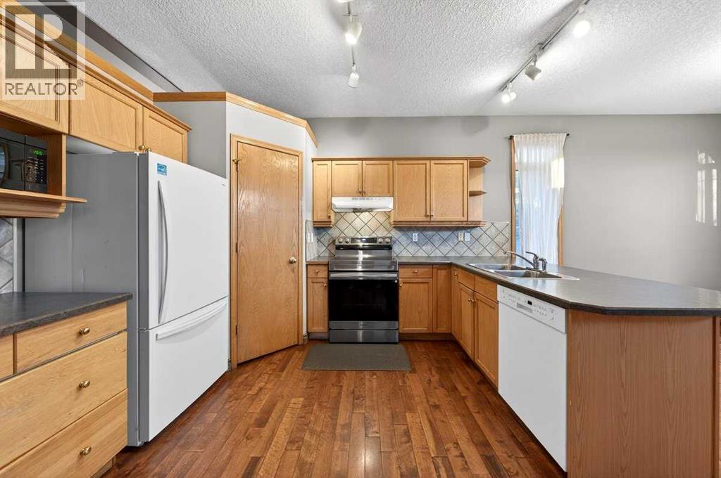 68 Silver Springs Way Nw, Airdrie, Alberta  T4B 2R6 - Photo 4 - A2286453