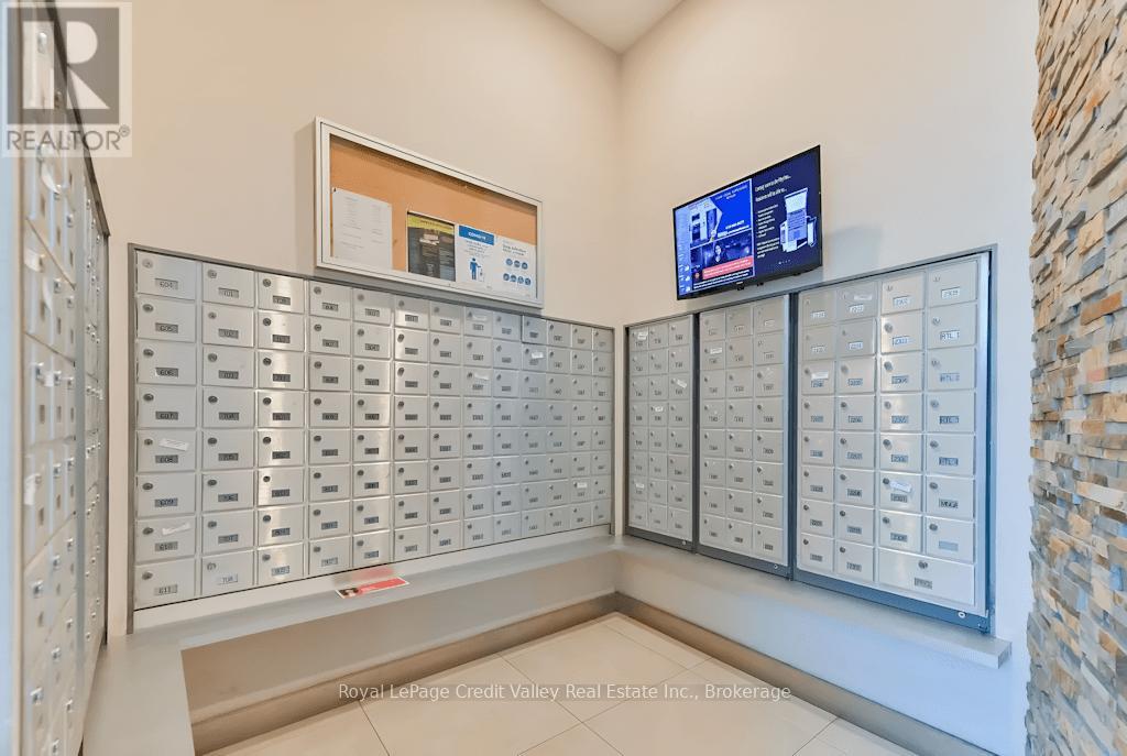 904 - 215 Queen Street E, Brampton, Ontario  L6W 0A9 - Photo 12 - W12791932