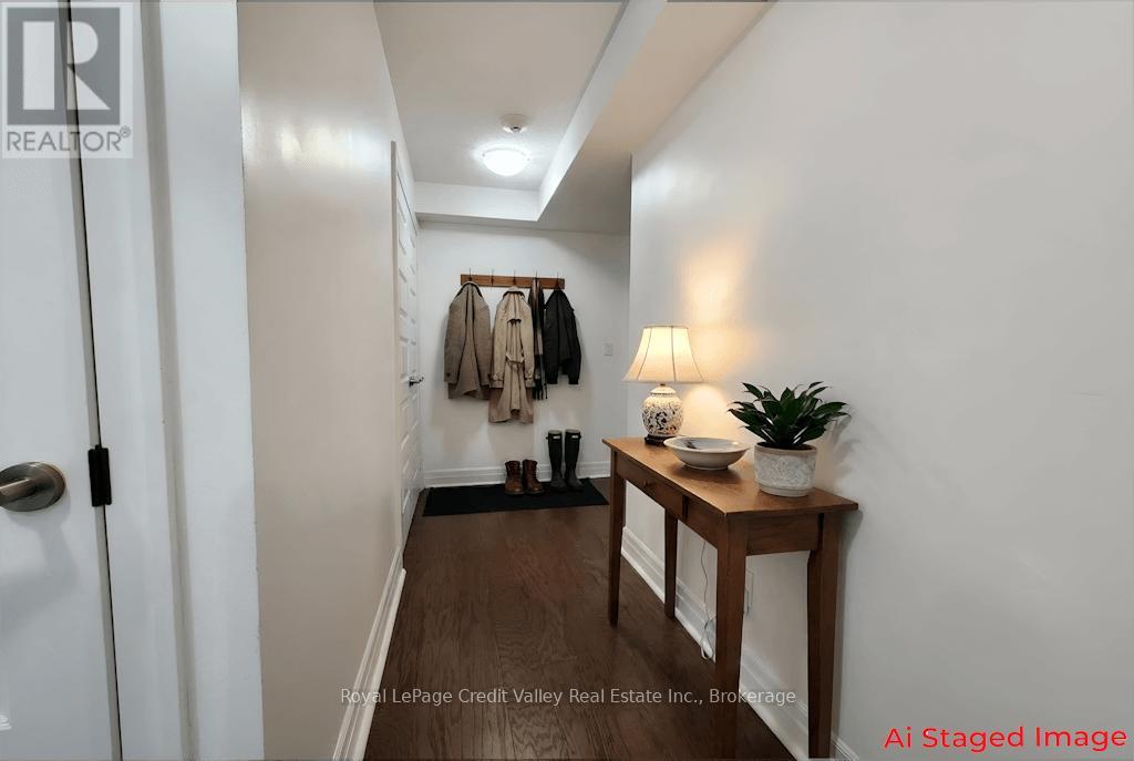 904 - 215 Queen Street E, Brampton, Ontario  L6W 0A9 - Photo 5 - W12791932