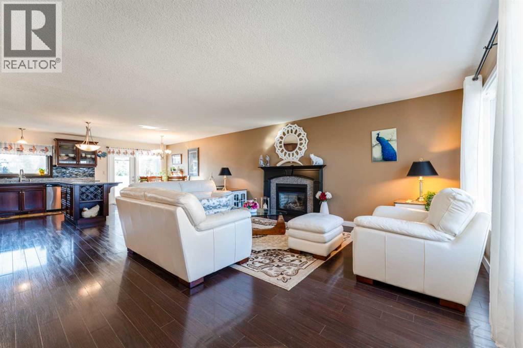 126 Ojibwa Place W, Lethbridge, Alberta  T1K 5K5 - Photo 2 - A2286802