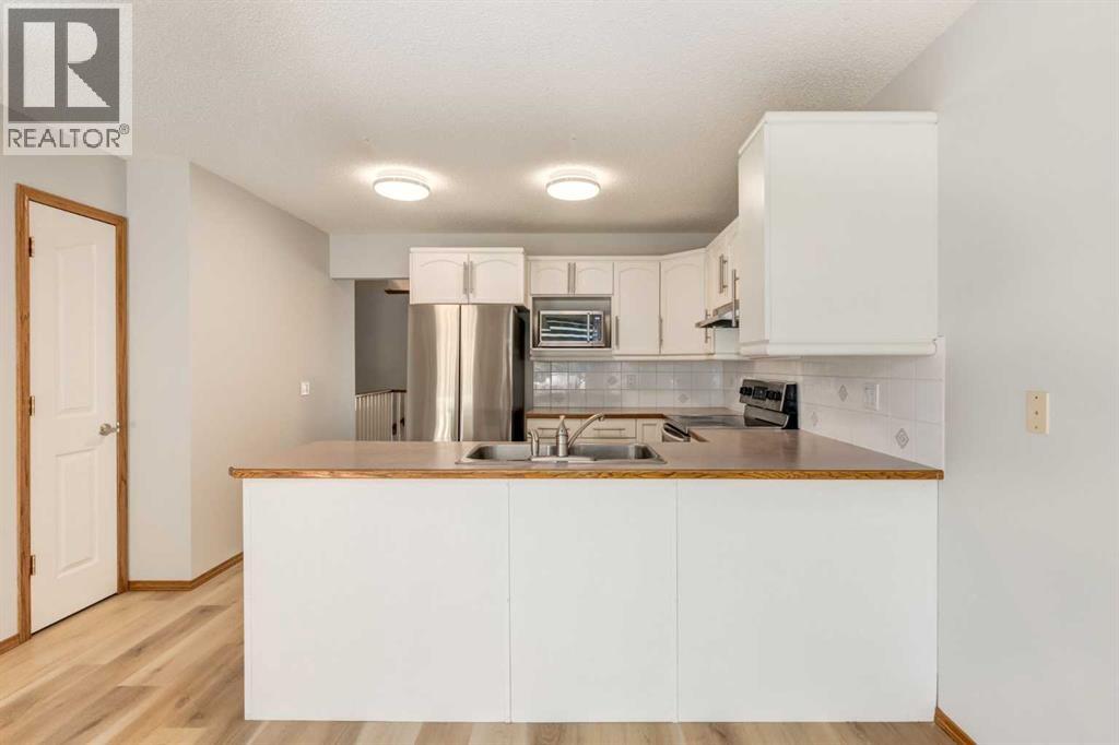 44 Citadel Manor Nw, Calgary, Alberta  T3G 3Y3 - Photo 10 - A2285949