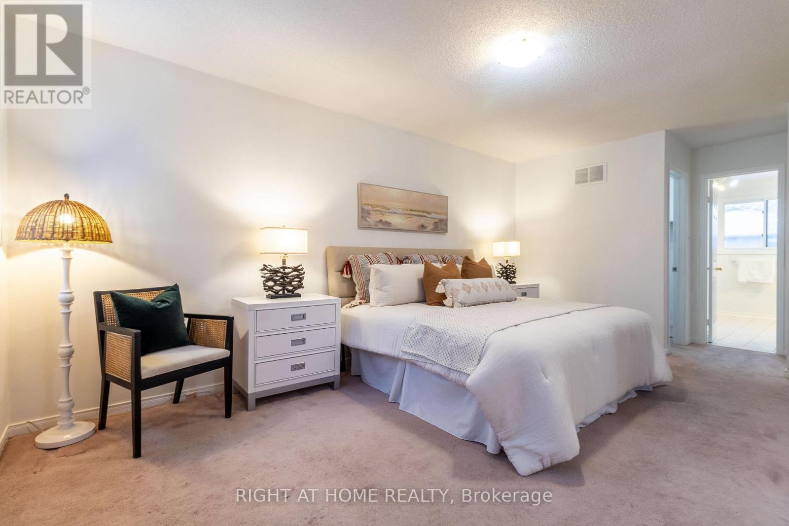 1686 Major Oaks Road, Pickering, Ontario  L1X 1X1 - Photo 16 - E12791930