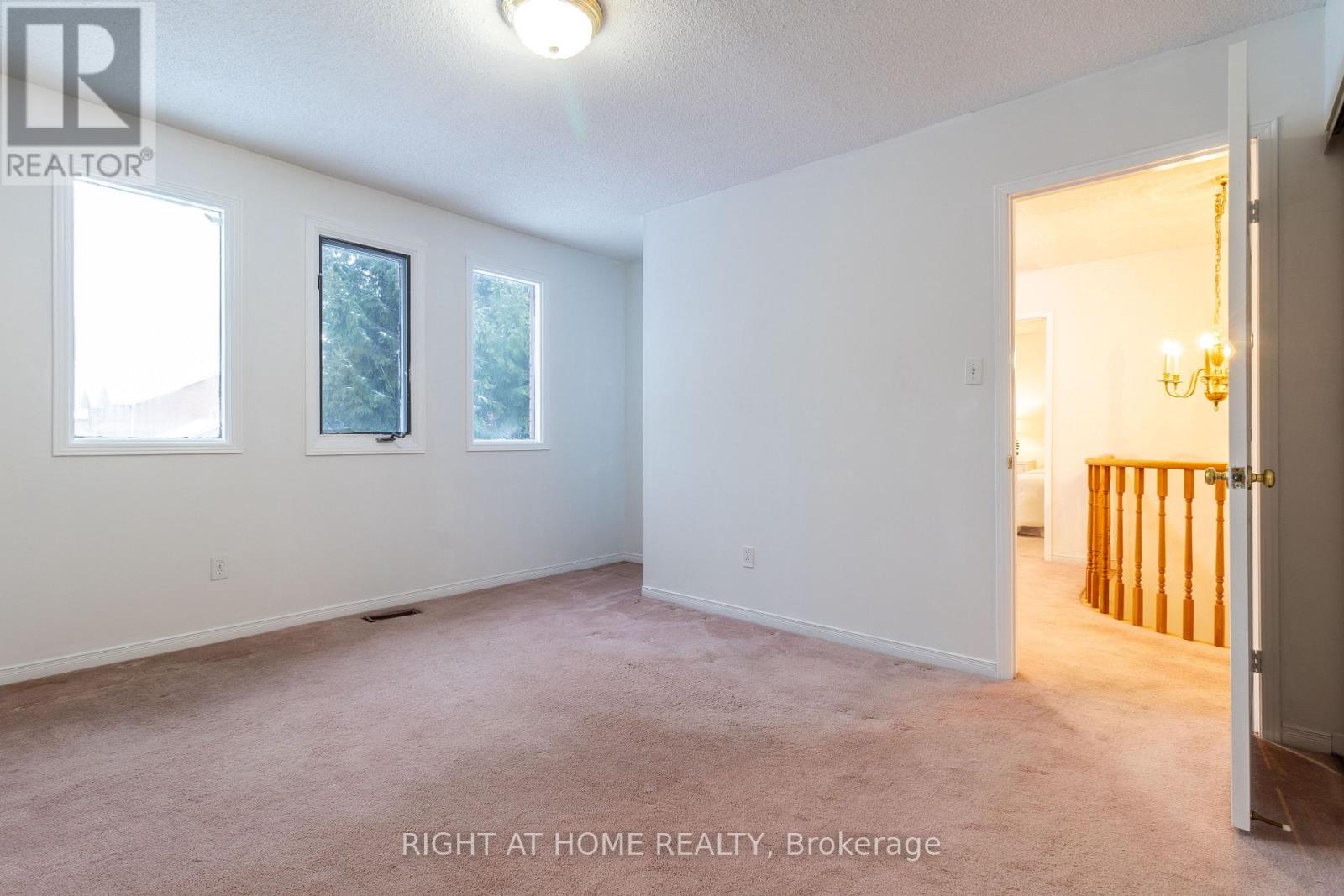 1686 Major Oaks Road, Pickering, Ontario  L1X 1X1 - Photo 20 - E12791930