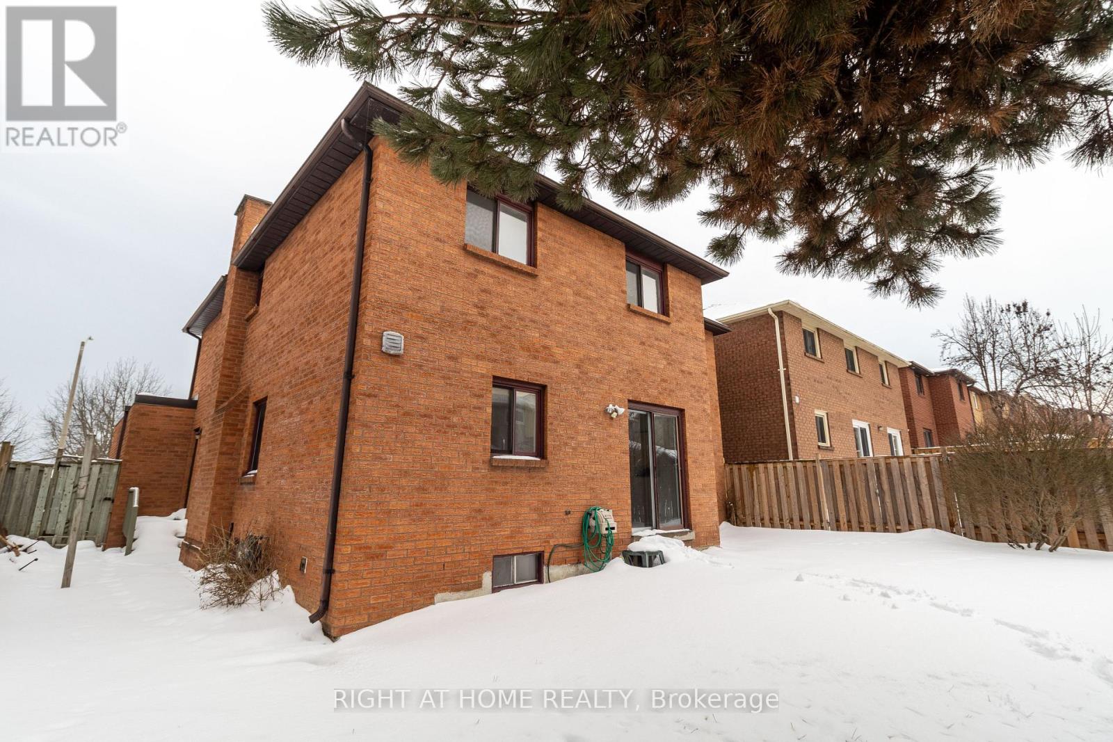 1686 Major Oaks Road, Pickering, Ontario  L1X 1X1 - Photo 35 - E12791930