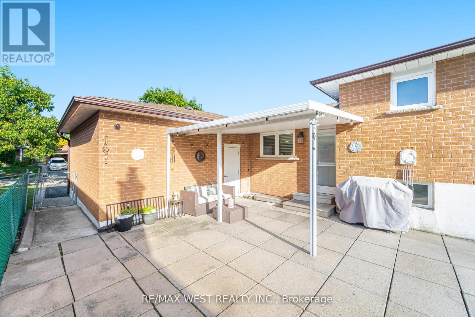 17 Malcolm Crescent, Brampton, Ontario  L6S 3C7 - Photo 29 - W12679760