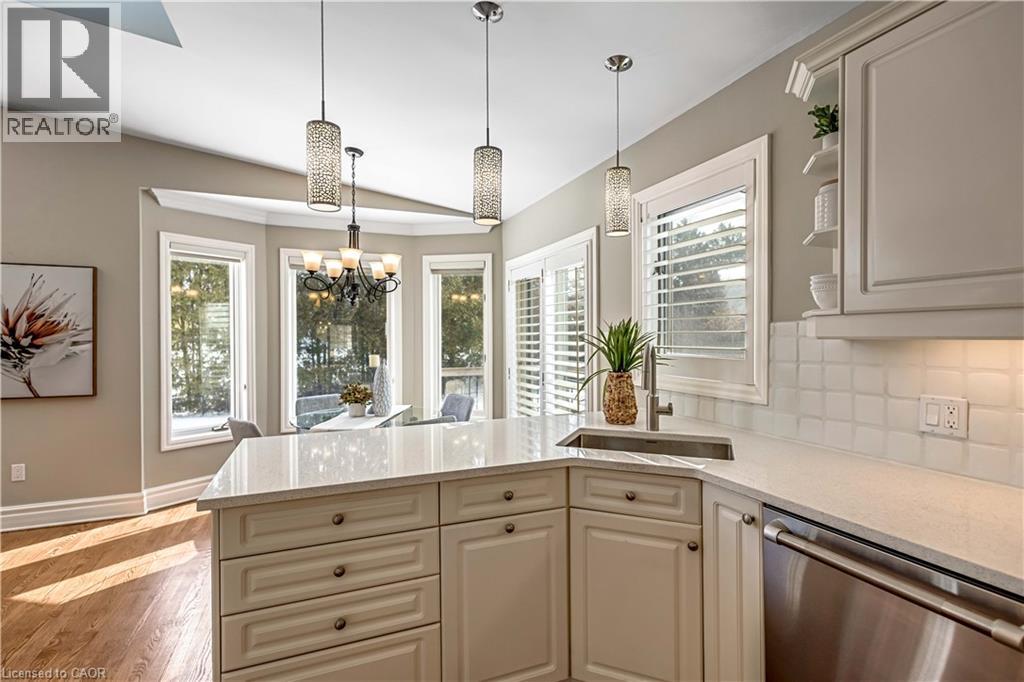 428 Hendrie Avenue, Burlington, Ontario  L7T 1E2 - Photo 8 - 40804632