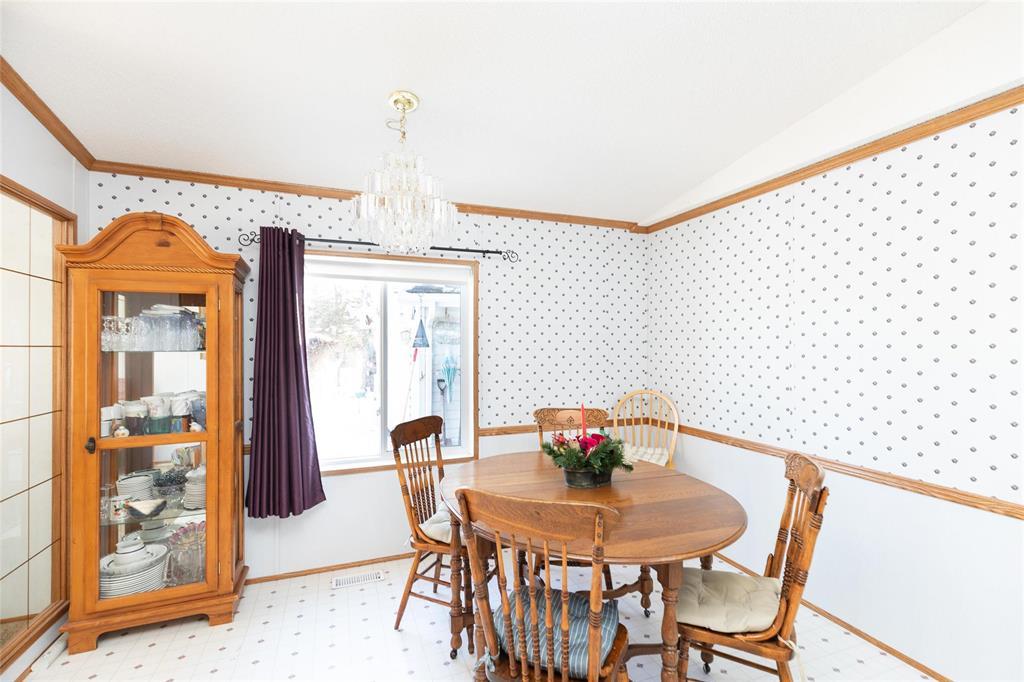 28 Aspen Estate Road, Steinbach, Manitoba  R5G 2J7 - Photo 10 - 202602693