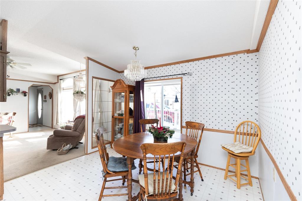 28 Aspen Estate Road, Steinbach, Manitoba  R5G 2J7 - Photo 11 - 202602693