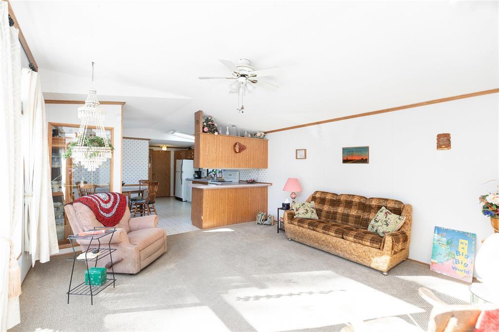 28 Aspen Estate Road, Steinbach, Manitoba  R5G 2J7 - Photo 12 - 202602693