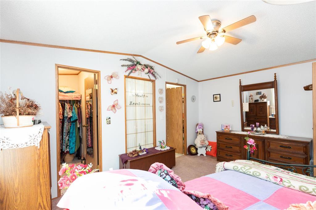 28 Aspen Estate Road, Steinbach, Manitoba  R5G 2J7 - Photo 15 - 202602693