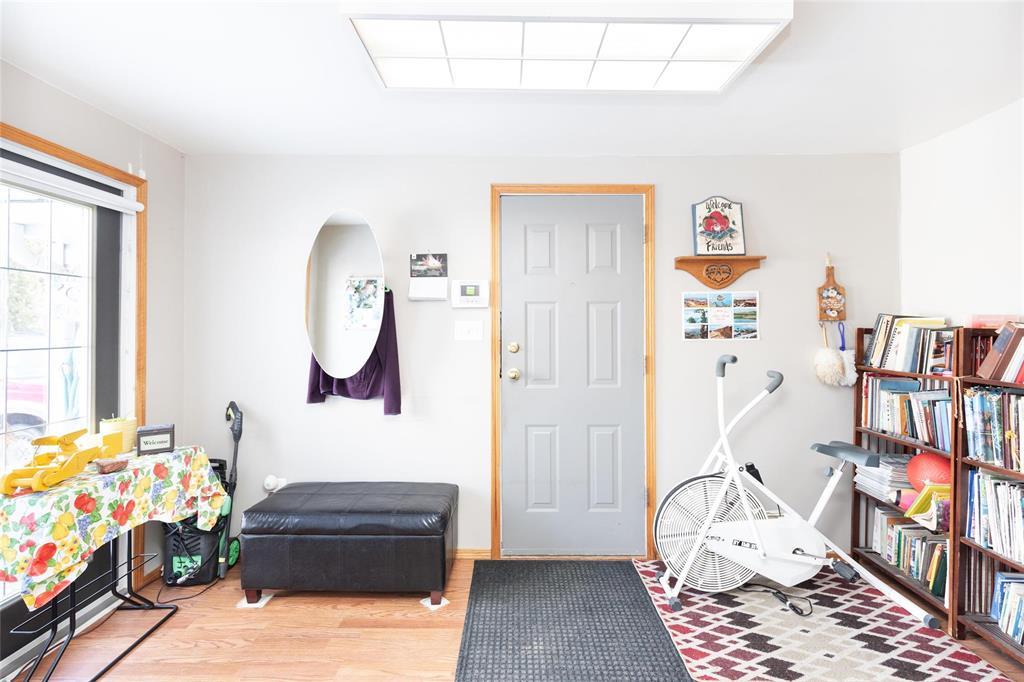 28 Aspen Estate Road, Steinbach, Manitoba  R5G 2J7 - Photo 3 - 202602693