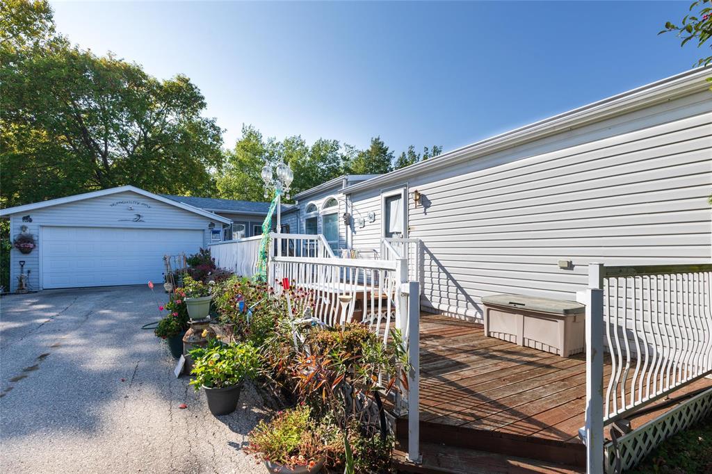 28 Aspen Estate Road, Steinbach, Manitoba  R5G 2J7 - Photo 35 - 202602693