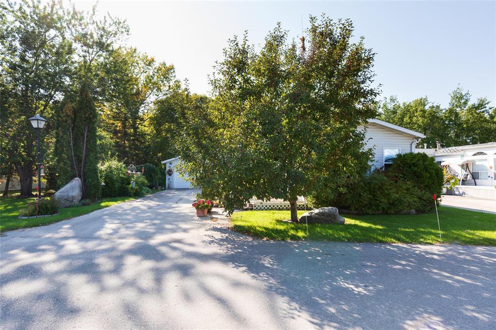 28 Aspen Estate Road, Steinbach, Manitoba  R5G 2J7 - Photo 41 - 202602693