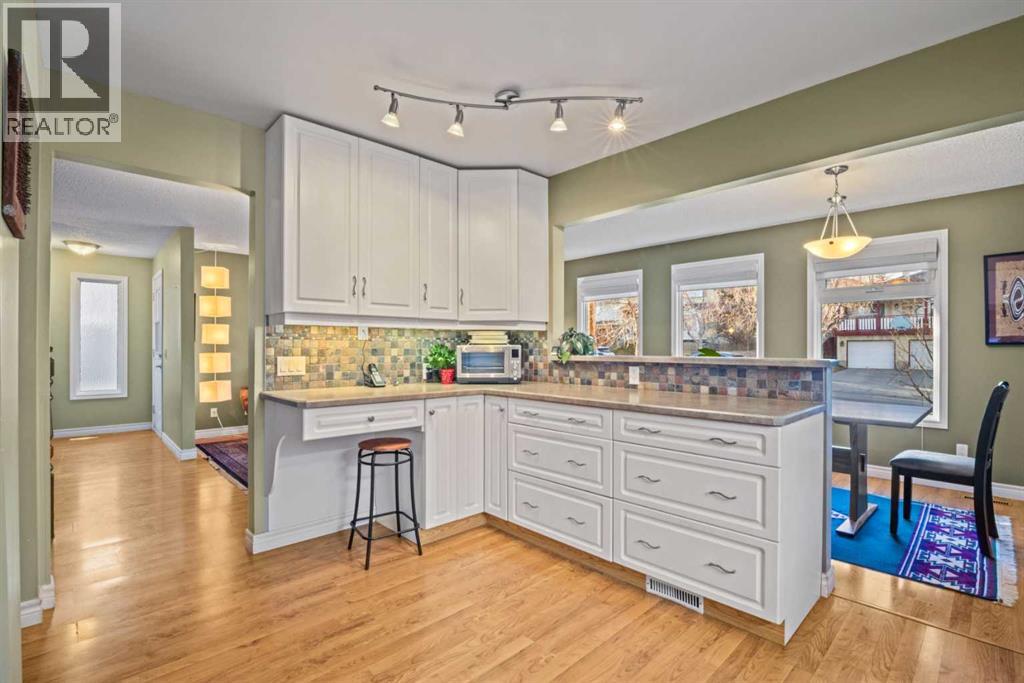 276 Macewan Glen Drive Nw, Calgary, Alberta  T3K 2G4 - Photo 7 - A2285919